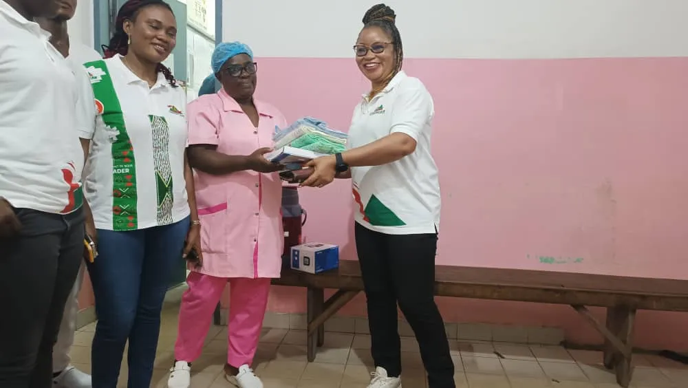 Visite charitable de la Cimentière Bonaberi à l’Hôpital de District de Bonassama