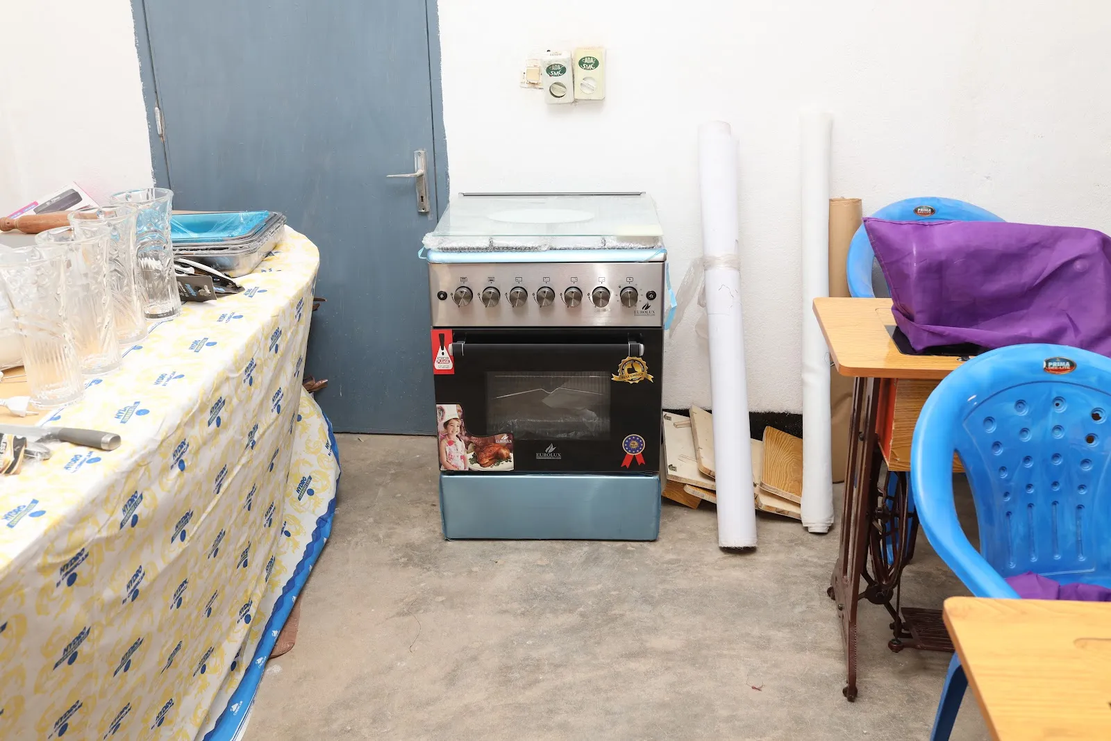 CIMENCAM Figuil a équipé deux ateliers ( informatique et économie sociale et familiale) du Centre Multifonctionnel et de Promotion de la jeunesse de Figuil