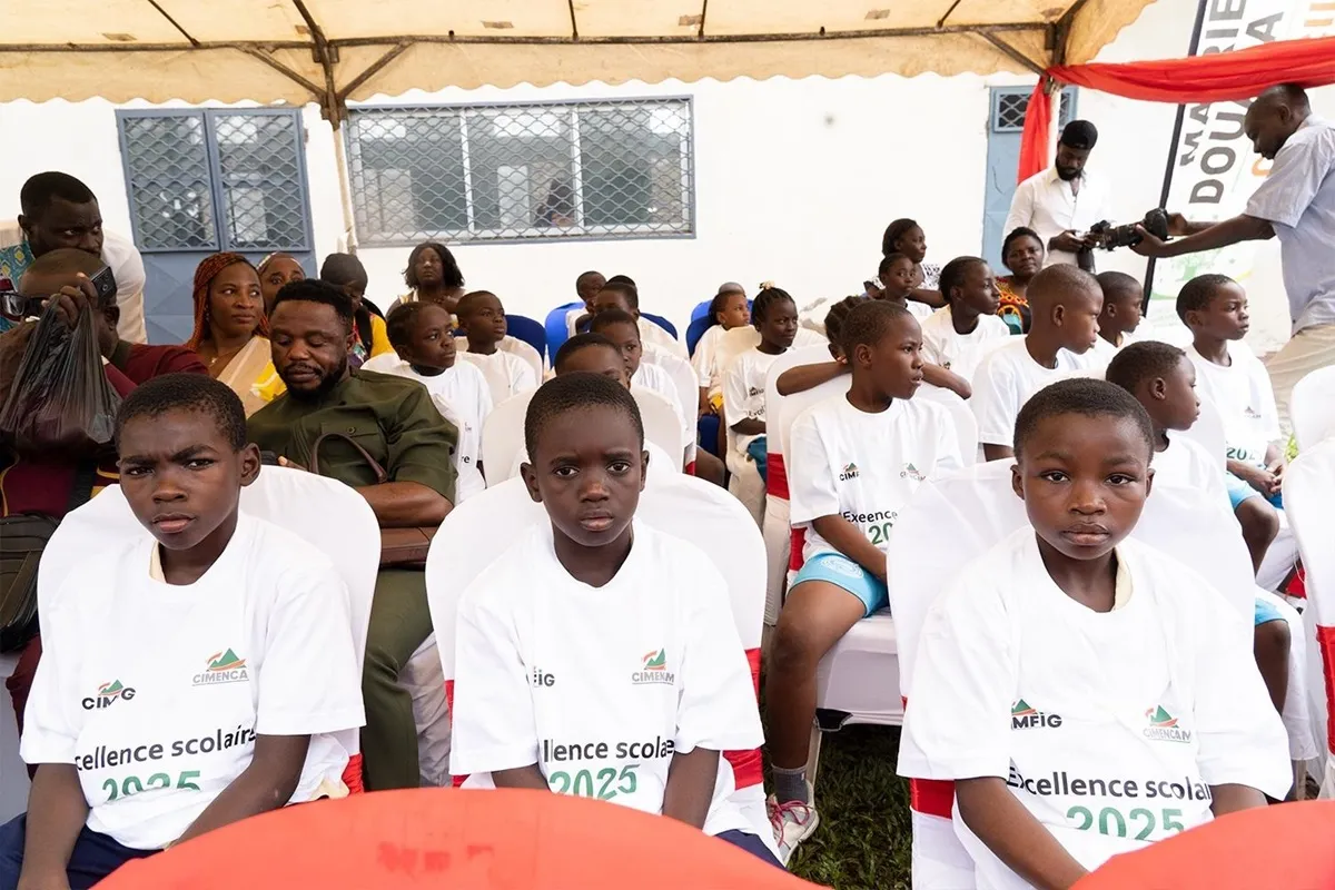 CIMENCAM soutient l’éducation et la sécurité routière à Douala 4