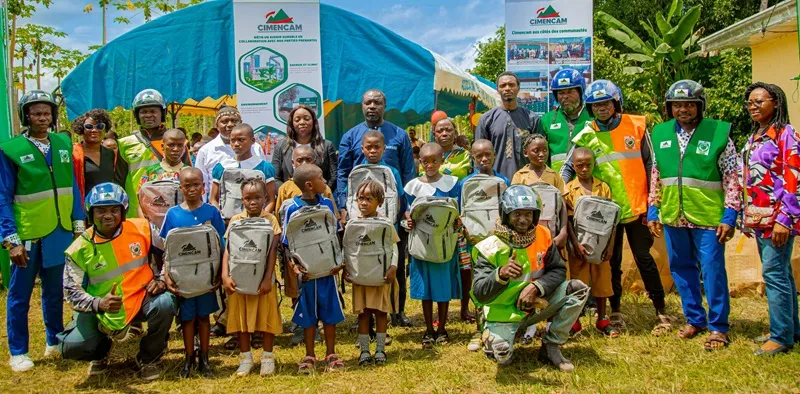 excellence-scolaire-et-securite-routiere-un-duo-gagnant-pour-les-jeunes-de-djoungo2.jpeg