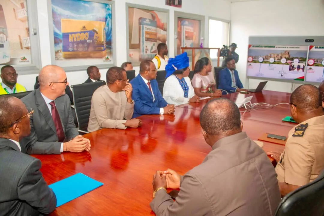 visite-du-ministre-des-mines-de-l-industrie-et-du-developpement-technologique.jpeg