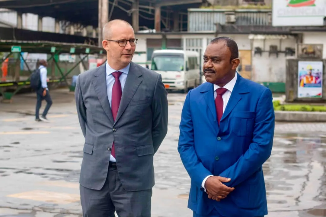 visite-du-ministre-des-mines-de-l-industrie-et-du-developpement-technologique2.jpeg