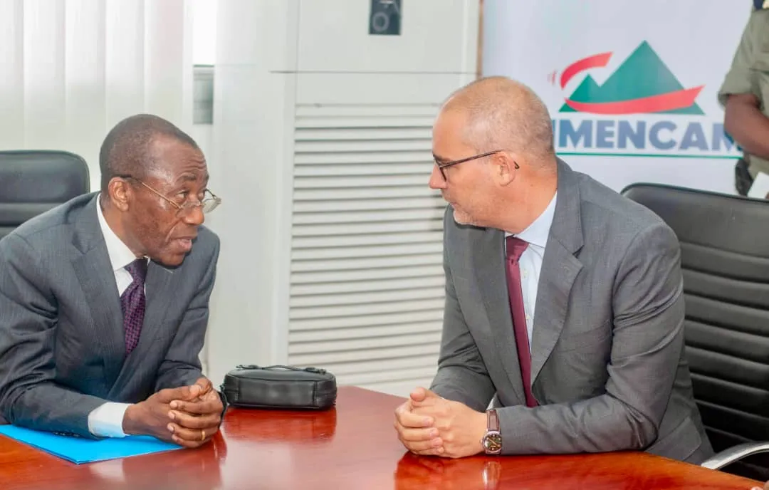 visite-du-ministre-des-mines-de-l-industrie-et-du-developpement-technologique6.jpeg