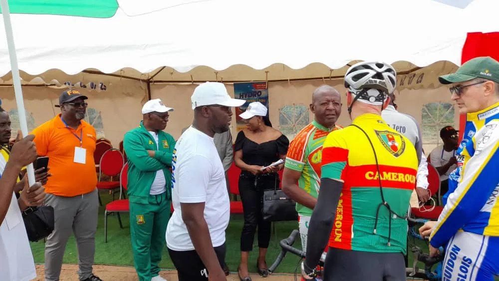 Randonnée Cycliste "Coup de pédale dans la Région du Centre" : Cimencam reçoit la caravane à l’usine de Nomayos